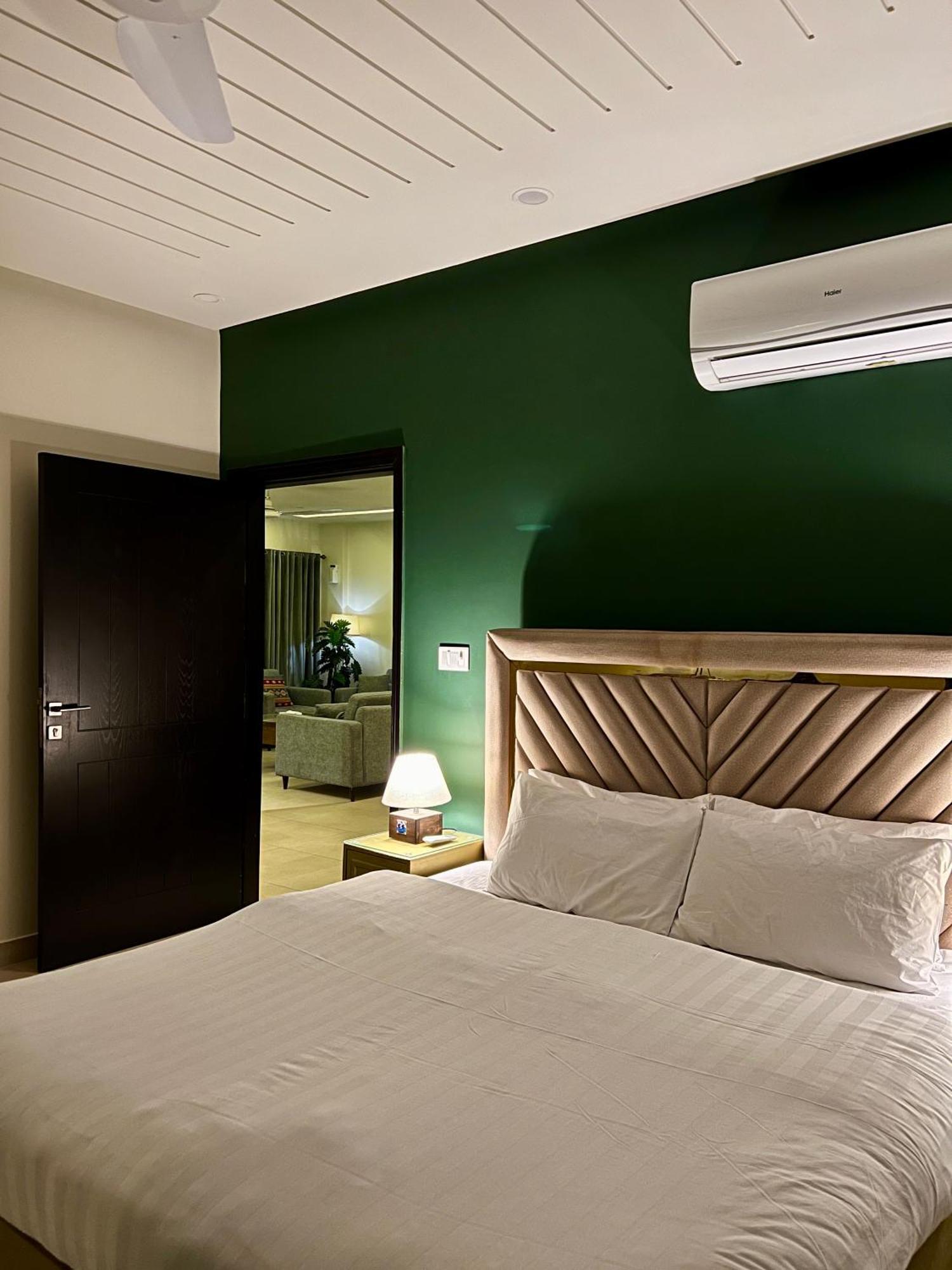 Serenity Corner 4 Bhk Islamabad Exterior foto