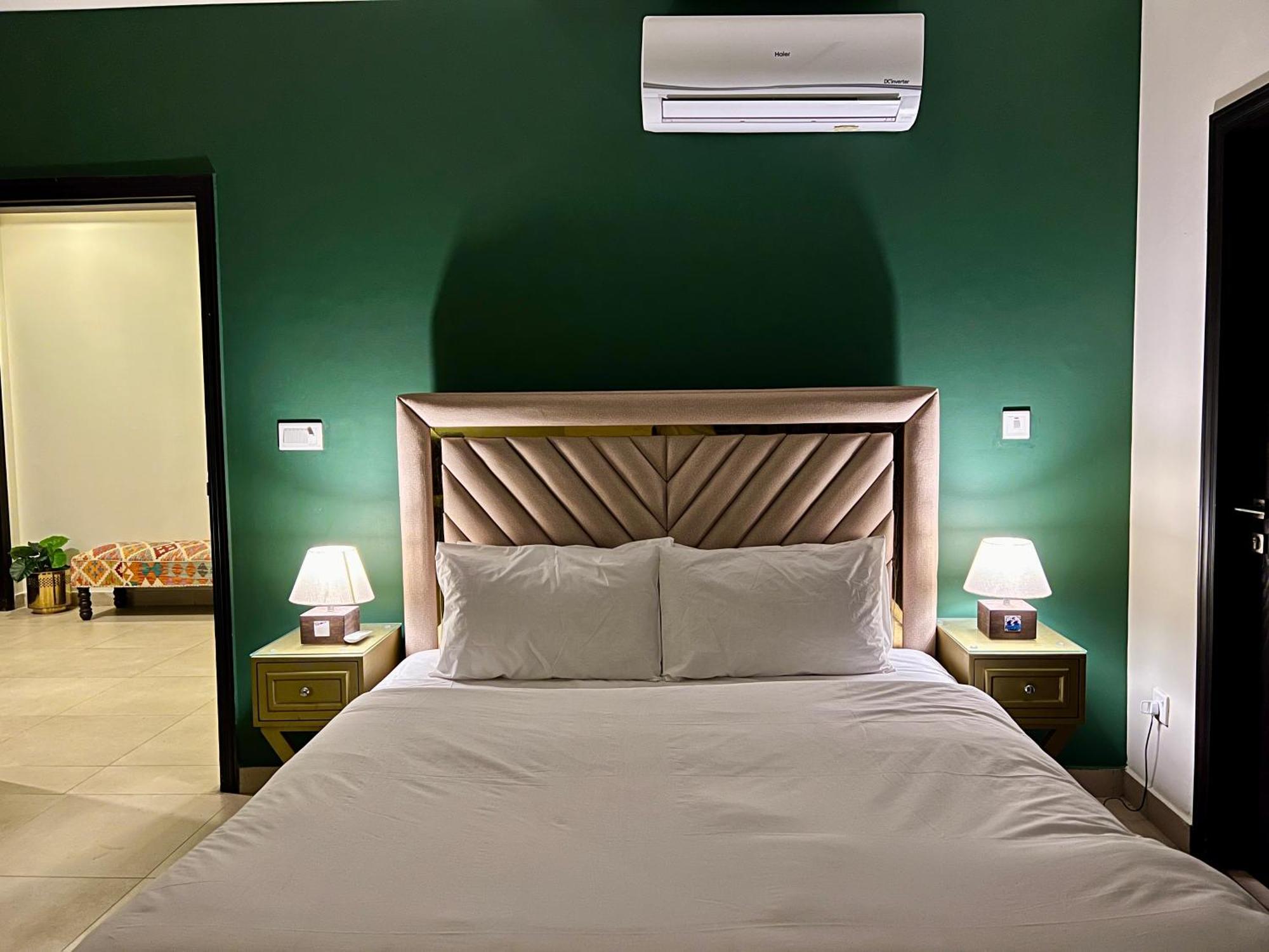 Serenity Corner 4 Bhk Islamabad Exterior foto